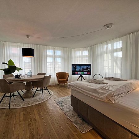 Nr 3 Lichtdurchflutetes Apartment Am Historischen Marktplatz 66 Qm #Cosiness Company 23 Schwerin  Exterior foto